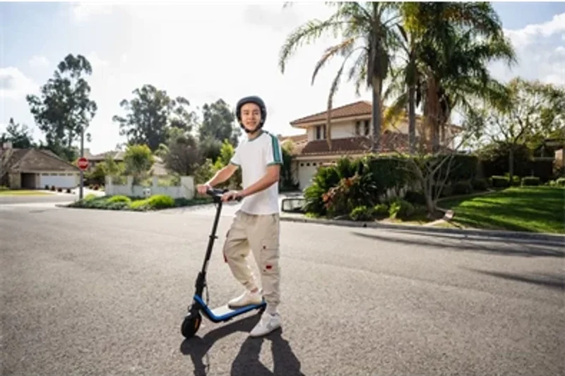 Gyerek elektromos roller kalauz a Future Boardtól
